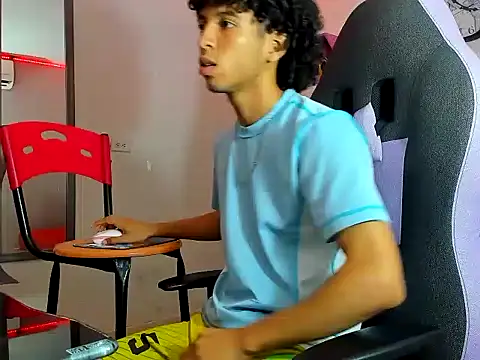 xion_ez (M twink) - masturbation without pants 😳