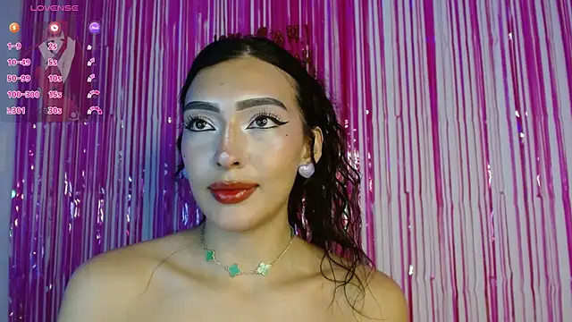 JuliethaFox webcam
