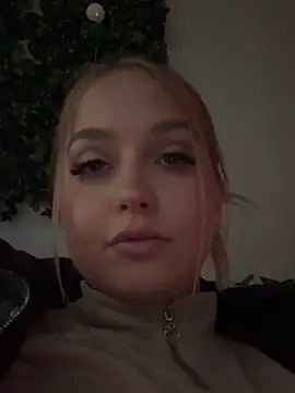 ElysaWetxx webcam