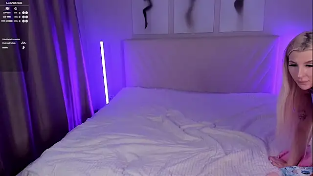 EmmaBarbs webcam