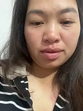 Nhung584 webcam
