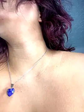 NaughtyNinnaXXX webcam