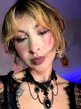 Cinamoonn webcam