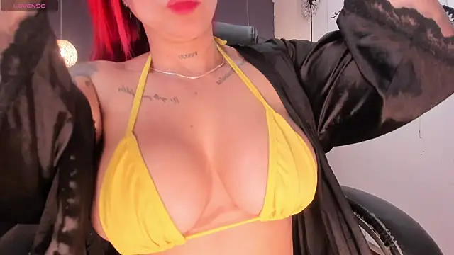 cami_rouxxx_ webcam