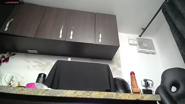 iniyalaboni webcam