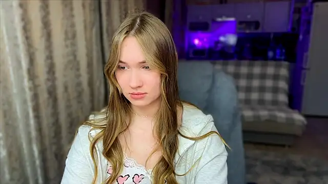 ChloeMillerMeow webcam