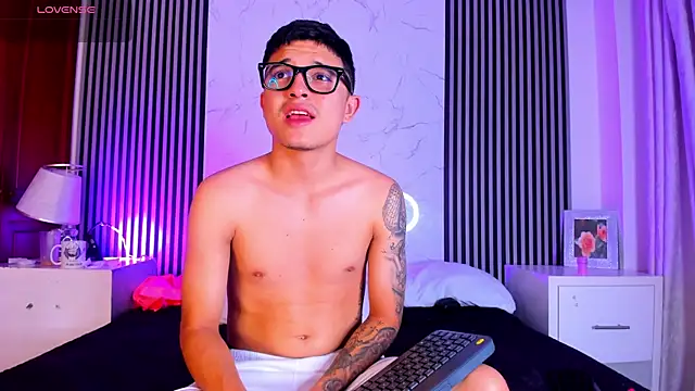 stephanandsamantha (Ask my age) - FUCK HARD HER PUSSY