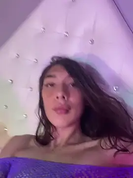 NICOLSKINNY1 webcam