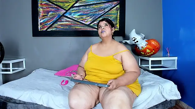 Charlotte_curvy_ webcam