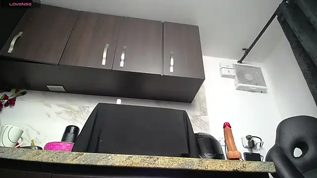 iniyalaboni webcam