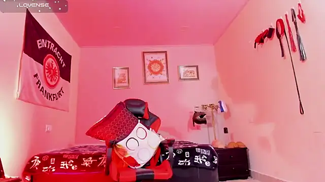 AlejoKhalifa_ webcam
