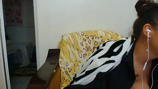 MissElla webcam
