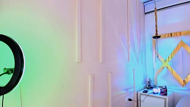 Sweet_Lucyy webcam