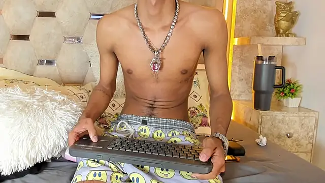Lucass_Blaze webcam