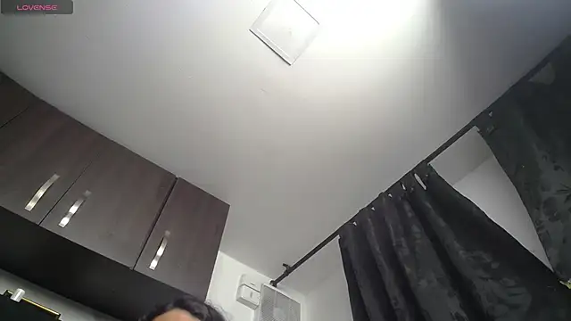 iniyalaboni webcam