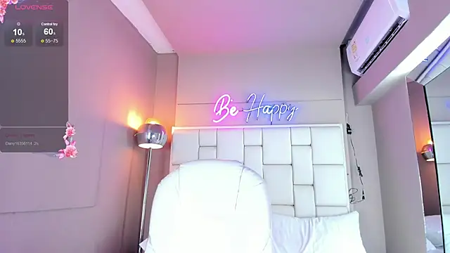 VioletthaRous webcam