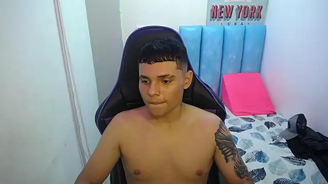 ayalai_ webcam