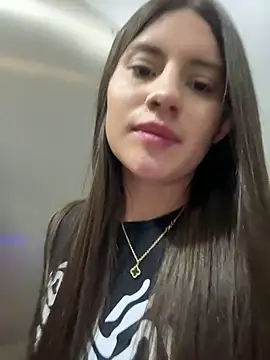 Isabella21_ webcam