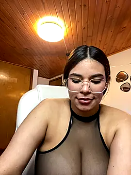 Isabella_boobd webcam