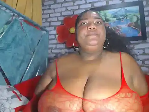 bustyboobsperver webcam