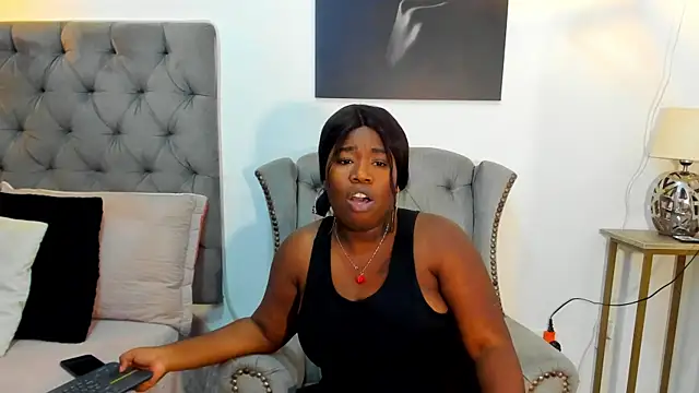 nahiroby_ebony webcam
