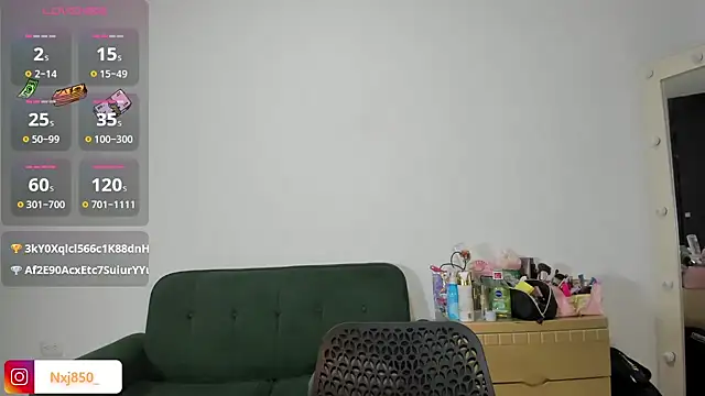 HOTBLACKANDWHITE2 webcam