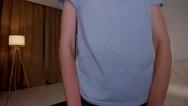 BettyBrowni webcam