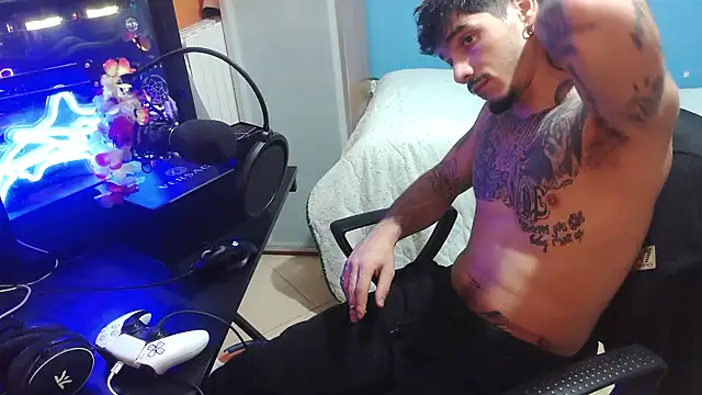Badboyi1997 webcam