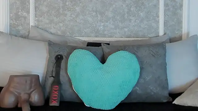 _victoriaa__lois webcam