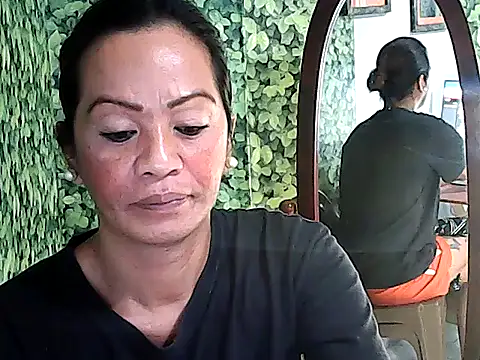 yummy_21xxx webcam
