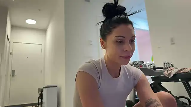 NattyFierros's Stripchat show and profile
