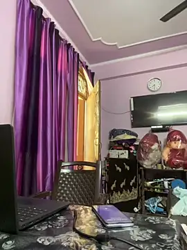 Dick_6inches_Delhi webcam