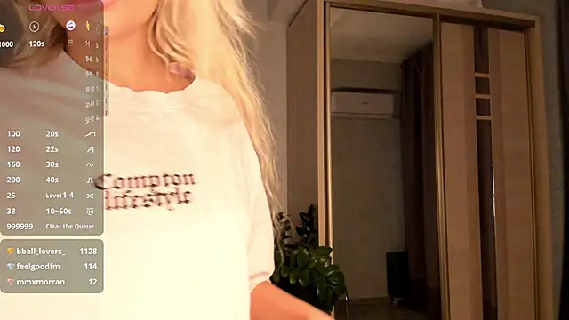 SaraShine_ webcam