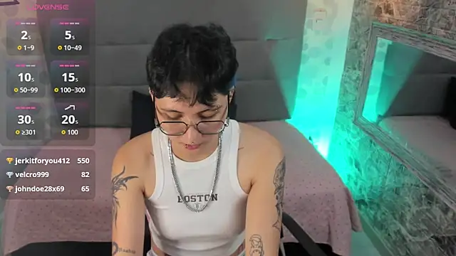 emahills__axelrose webcam
