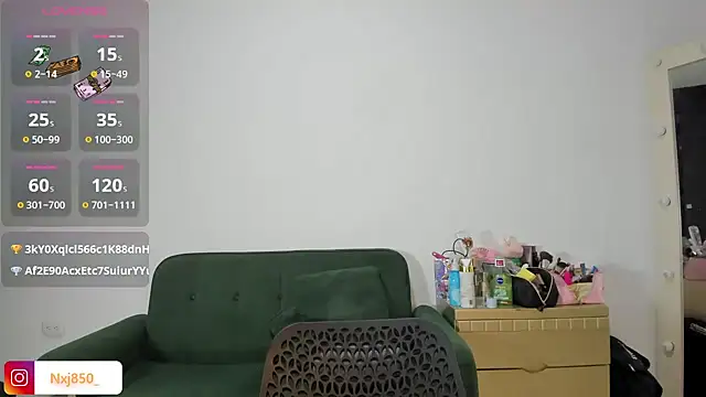 HOTBLACKANDWHITE2 webcam