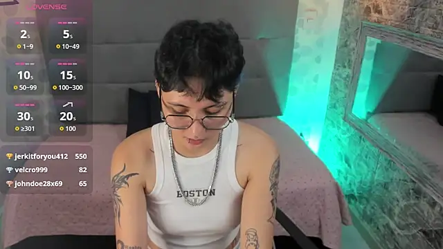 emahills__axelrose webcam