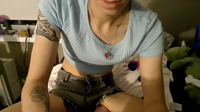 cuddlyavenue webcam
