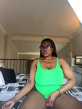 Bustygoddess32