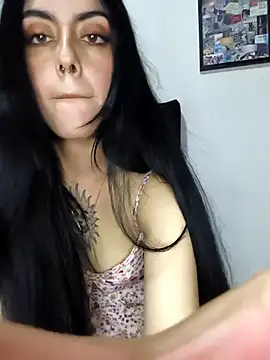 Mazikeen-- webcam