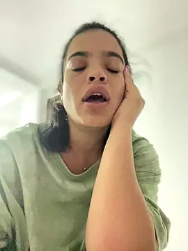 JuanitaMore01 webcam