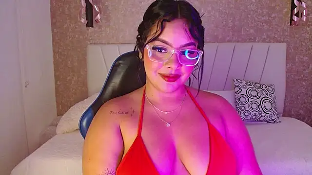 amaranta_carey (F young) - Camaltoe + zoom + rub pussy x3min