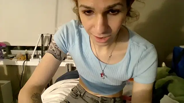cuddlyavenue webcam