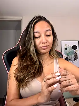 DianaHopson webcam