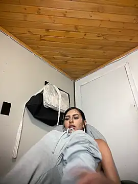 Hilary_pinkk