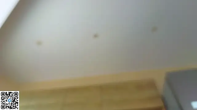 miss_bubbles_ webcam