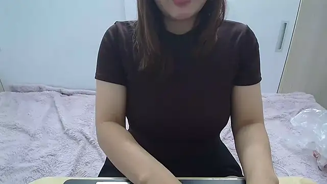 Amiee_Showhottie webcam