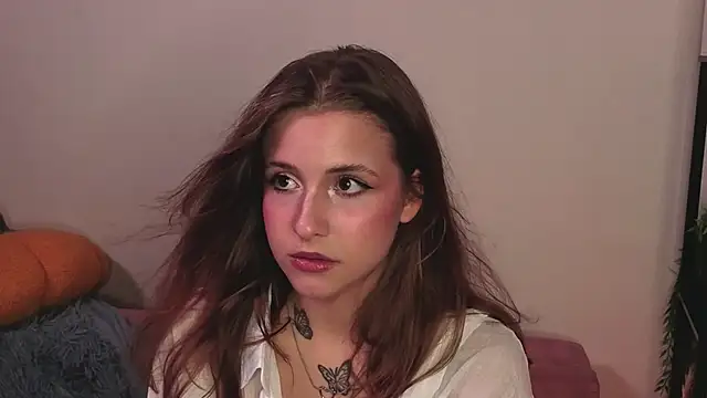 loveseekins (F teen) - Pull my shirt down a little, teasing