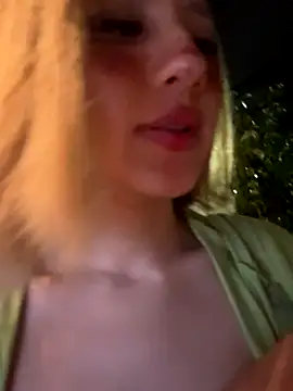 SweetBunnyGF webcam