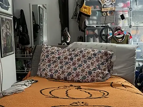 lovetatts64 webcam