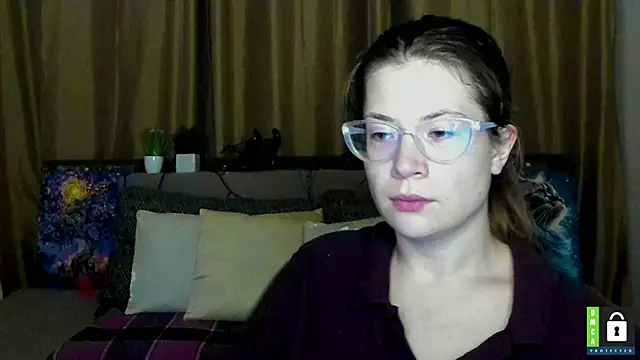 Alicia_redfollow